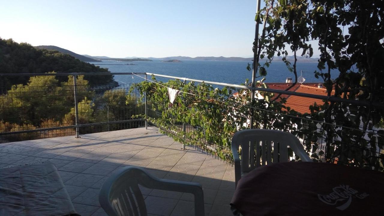 Apartments With A Parking Space Sali, Dugi Otok - 8181 Buitenkant foto